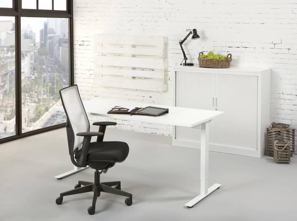 Ergonomic design T-leg desk