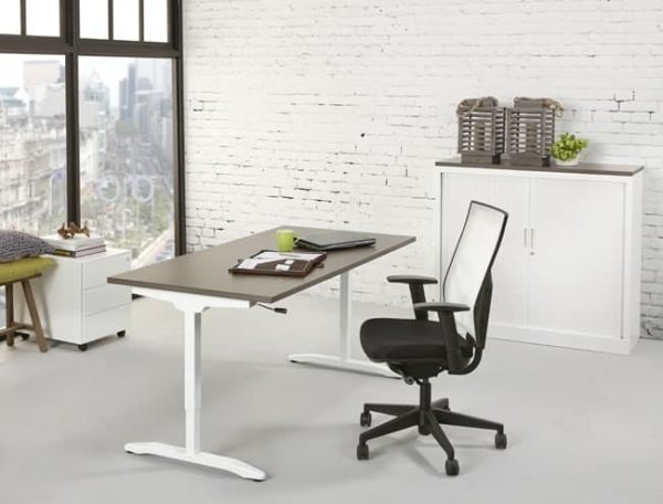 Crank adjustable sit-sit desk