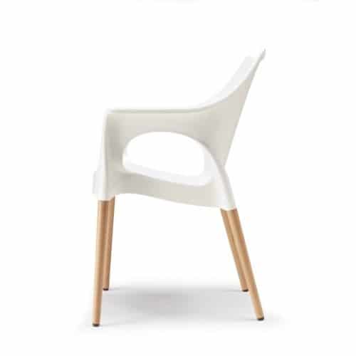 Chaise de cantine Ola en plastique, blanche avec pieds en hêtre
